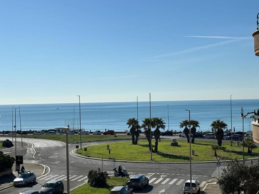 Sun&Sea Apartment Lido di Ostia Exterior foto
