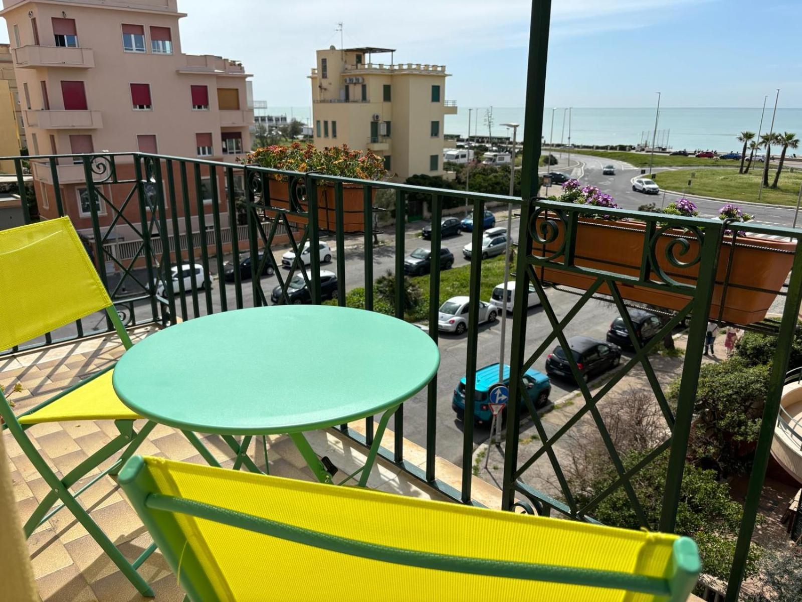 Sun&Sea Apartment Lido di Ostia Exterior foto